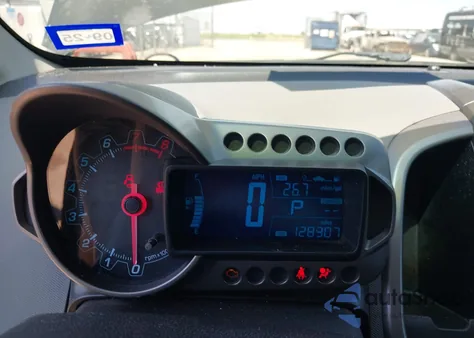 2013 Chevrolet Sonic Lt Auto из США, поврежденный, VIN 1G1JC5SH1D4255436